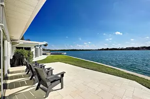 885 White Cap Cir, Venice, FL 34285 - Photo 3