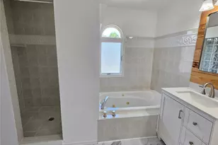 341 Bayshore Dr, Osprey, FL 34229 - Photo 37
