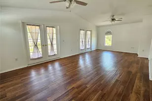 341 Bayshore Dr, Osprey, FL 34229 - Photo 27