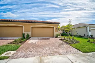 20724 Galileo Pl, Venice, FL 34293 - Photo 3
