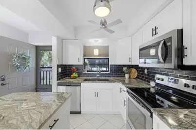 931 Capri Isles Boulevard #32, Venice, FL 34292 - Photo 5
