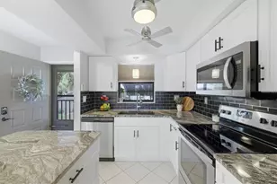 931 Capri Isles Blvd, Venice, FL 34292 - Photo 5