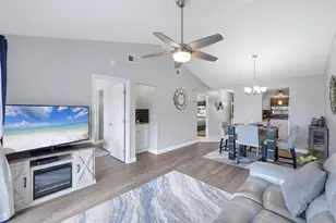 931 Capri Isles Blvd, Venice, FL 34292 - Photo 9