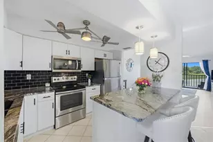 931 Capri Isles Blvd, Venice, FL 34292 - Photo 7
