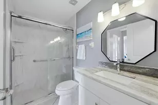 931 Capri Isles Blvd, Venice, FL 34292 - Photo 21