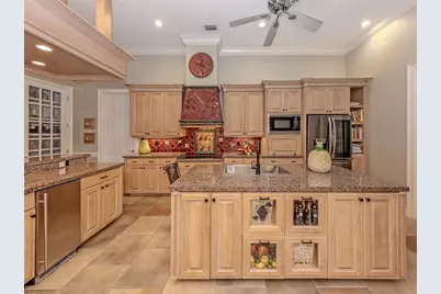 302 Stone Briar Creek Drive, Venice, FL 34292 - Photo 15