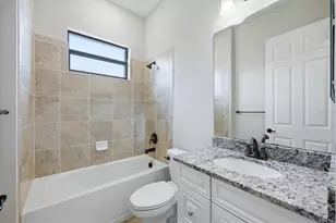 13652 Classico Ct, Venice, FL 34293 - Photo 25