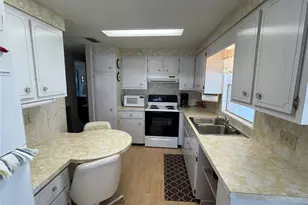 824 Trento, Venice, FL 34285 - Photo 13