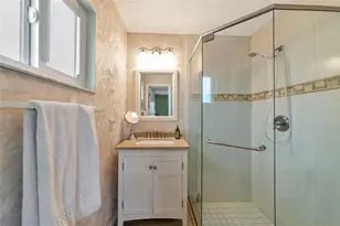 422 Circlewood Dr, Venice, FL 34293 - Photo 21