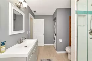 422 Circlewood Dr, Venice, FL 34293 - Photo 25
