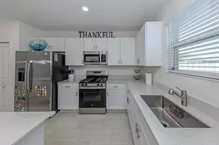 12215 Radiant Gem Trl, Parrish, FL 34219 - Photo 9