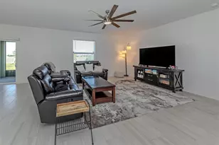 12215 Radiant Gem Trl, Parrish, FL 34219 - Photo 11