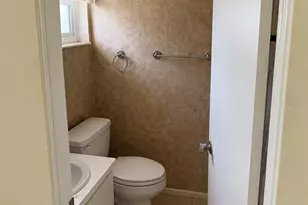 39 Strathmore Blvd, Sarasota, FL 34233 - Photo 5