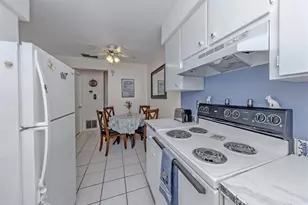 537 Manatee Ct, Venice, FL 34285 - Photo 11