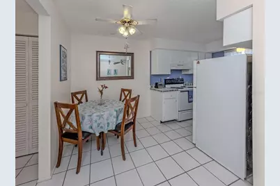 537 Manatee Ct #204, Venice, FL 34285 - Photo 11