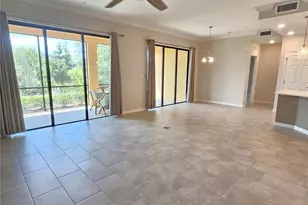 10027 Crooked Crk Dr, Venice, FL 34293 - Photo 9