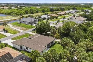 166 Medalist Rd, Rotonda West, FL 33947 - Photo 49