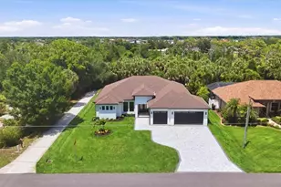166 Medalist Rd, Rotonda West, FL 33947 - Photo 7