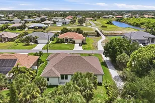 166 Medalist Rd, Rotonda West, FL 33947 - Photo 51