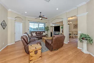 4322 Manfield Dr, Venice, FL 34293 - Photo 5