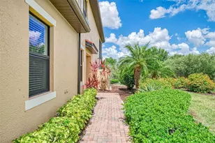 23321 Awabuki Dr, Venice, FL 34293 - Photo 9