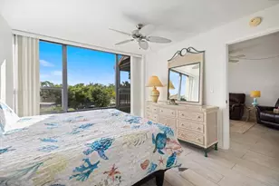 618 Bird Bay Dr S, Venice, FL 34285 - Photo 13