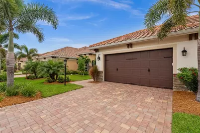 121 Colebrook Court, Venice, FL 34292 - Photo 3