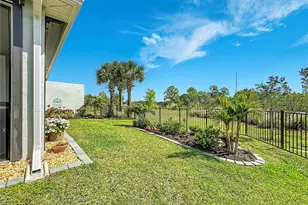 18604 Dayspring Pl, Venice, FL 34293 - Photo 5