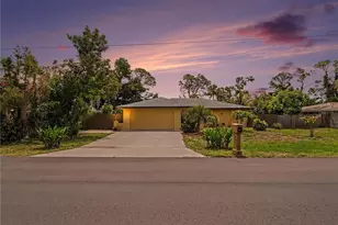 2320 Lake Shore Dr, Nokomis, FL 34275 - Photo 1
