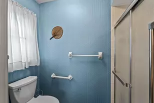 1619 E Cypress Point Dr, Venice, FL 34293 - Photo 19