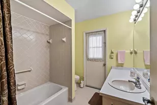 1619 E Cypress Point Dr, Venice, FL 34293 - Photo 27