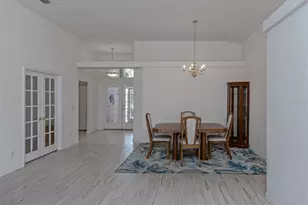 304 Langholm Dr, Venice, FL 34293 - Photo 3
