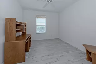 304 Langholm Dr, Venice, FL 34293 - Photo 17