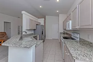 304 Langholm Dr, Venice, FL 34293 - Photo 7
