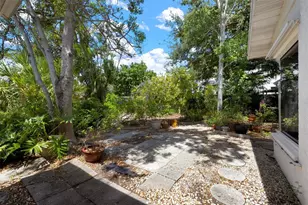 417 Baycrest Dr, Venice, FL 34285 - Photo 33
