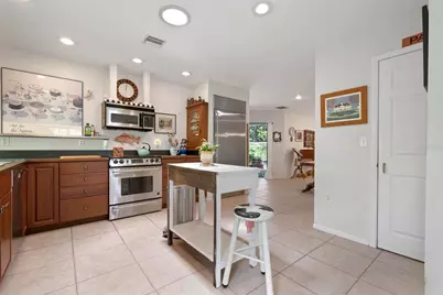 417 Baycrest Drive, Venice, FL 34285 - Photo 9