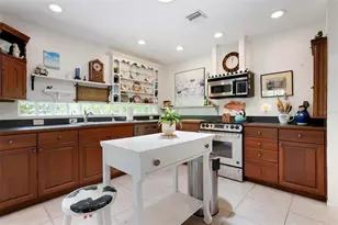417 Baycrest Dr, Venice, FL 34285 - Photo 11