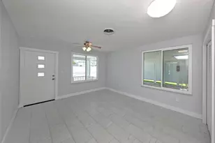 908 Villas Dr, Venice, FL 34285 - Photo 11
