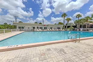 908 Villas Dr, Venice, FL 34285 - Photo 25