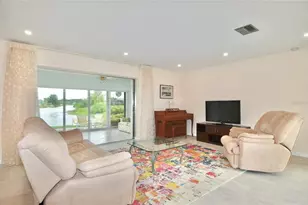 2321 Sandlewood Dr, Venice, FL 34293 - Photo 3