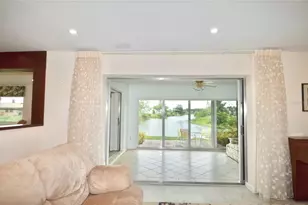 2321 Sandlewood Dr, Venice, FL 34293 - Photo 17