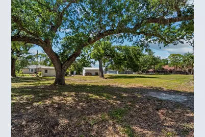 Dawn Drive, Venice, FL 34293 - Photo 17