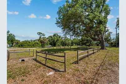 Dawn Drive, Venice, FL 34293 - Photo 13