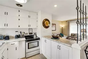 2830 Siesta Dr, Venice, FL 34293 - Photo 9