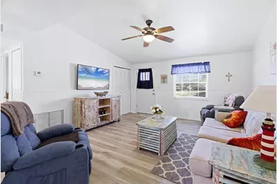 201 E Tarpon Blvd NW, Port Charlotte, FL 33952 - Photo 13