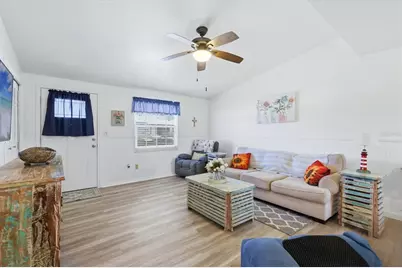 201 E Tarpon Blvd NW, Port Charlotte, FL 33952 - Photo 9