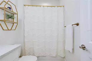 11484 Montserrat Dr, Venice, FL 34293 - Photo 35