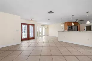 1011 Pine Forest Ct, Venice, FL 34293 - Photo 9