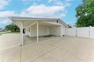 2714 Datura St, Sarasota, FL 34239 - Photo 5
