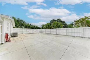 2714 Datura St, Sarasota, FL 34239 - Photo 45